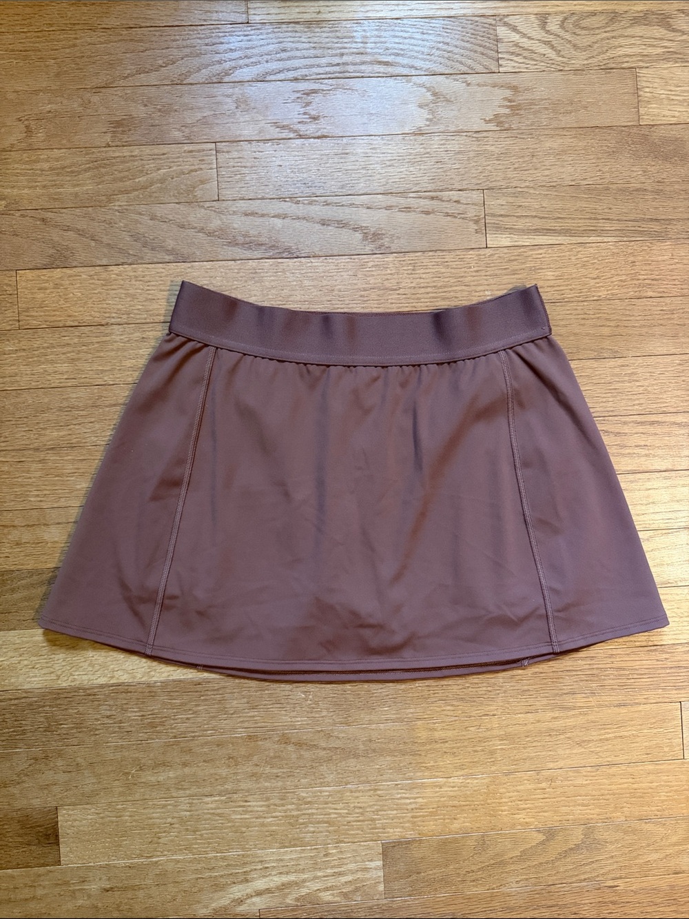 Aritzia TnAction skirt
